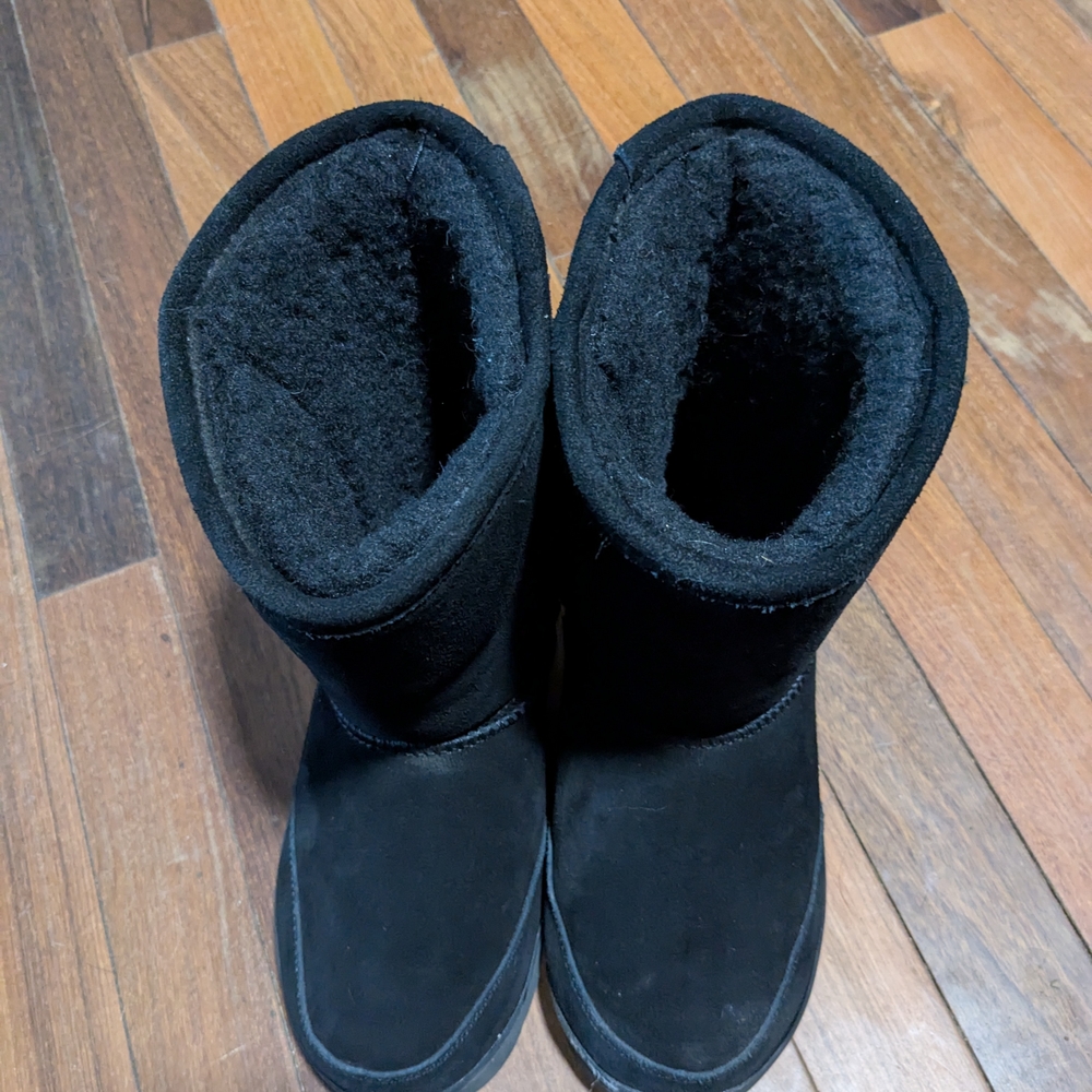 Black Bearpaw Shearling Lined Boots *New W/O Box*